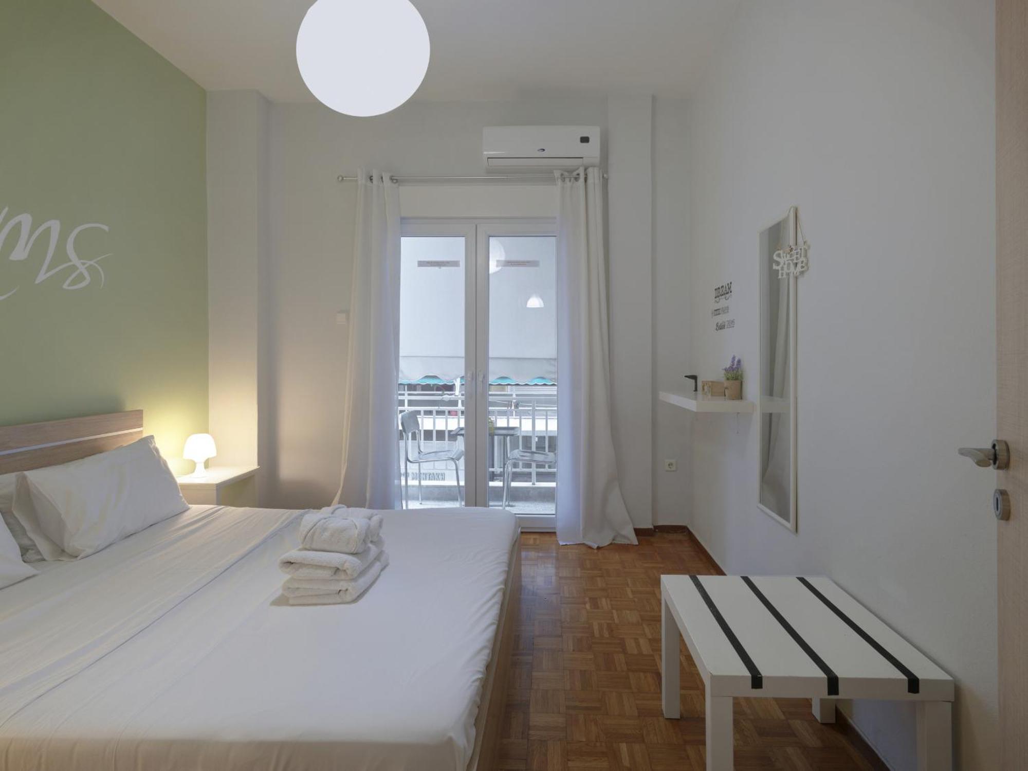 Cozy Athenian One Bd, Pistachio Charm Apartment Bagian luar foto